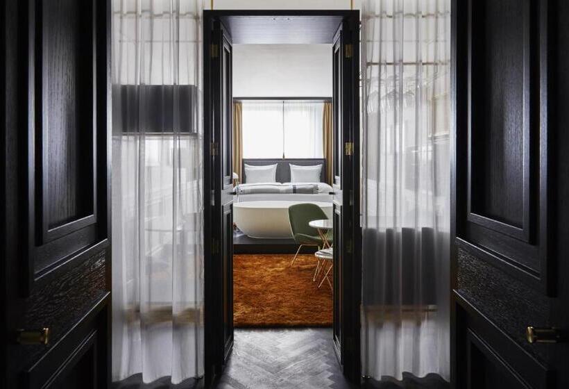 Номер Премиум, Roomers Munich, Autograph Collection