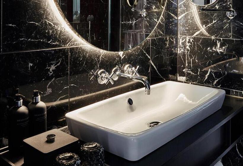 Люкс Deluxe Кровать Кинг, Roomers Munich, Autograph Collection