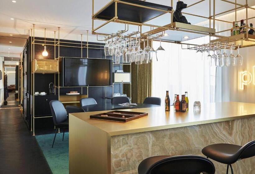 Suite Llit King, Roomers Munich, Autograph Collection