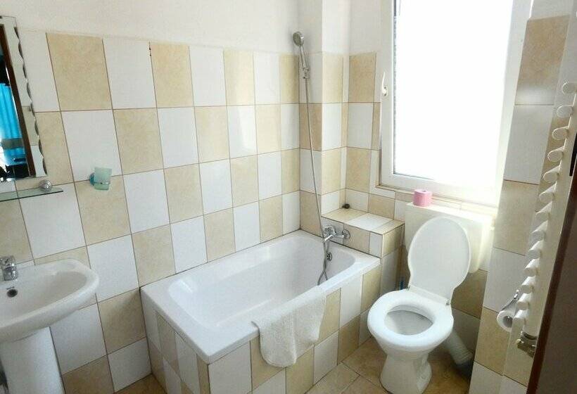 Номер Стандарт, Taxi Hostel