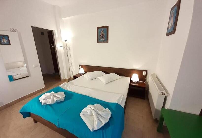 Номер Комфорт, Taxi Hostel