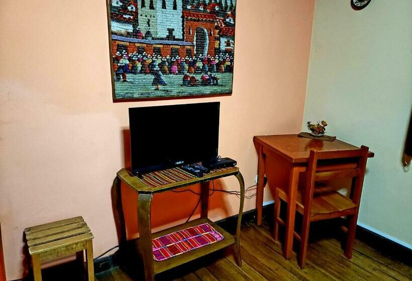 Quarto Estandar, La Nuit Home