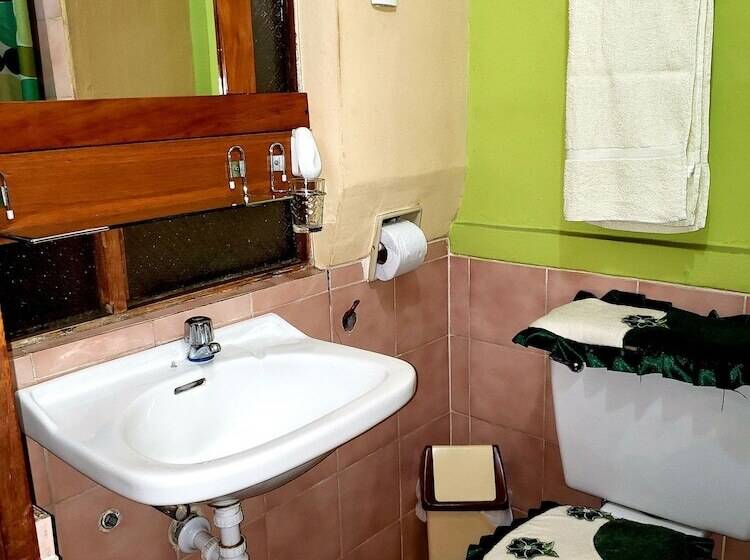 Quarto Estandar Individual, La Nuit Home