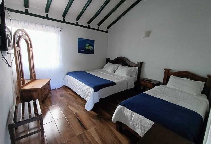Standard Triple Room, Abahunza