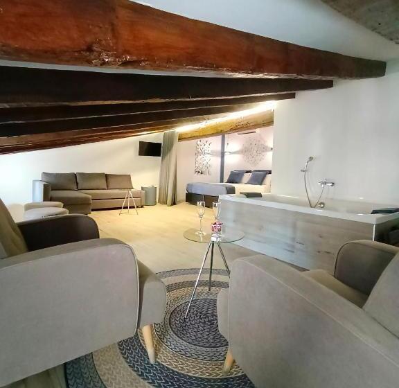 Junior Suite con Hidromasaje, El Siglo