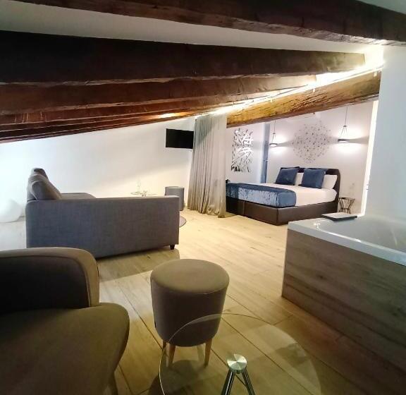 Junior Suite con Hidromasaje, El Siglo