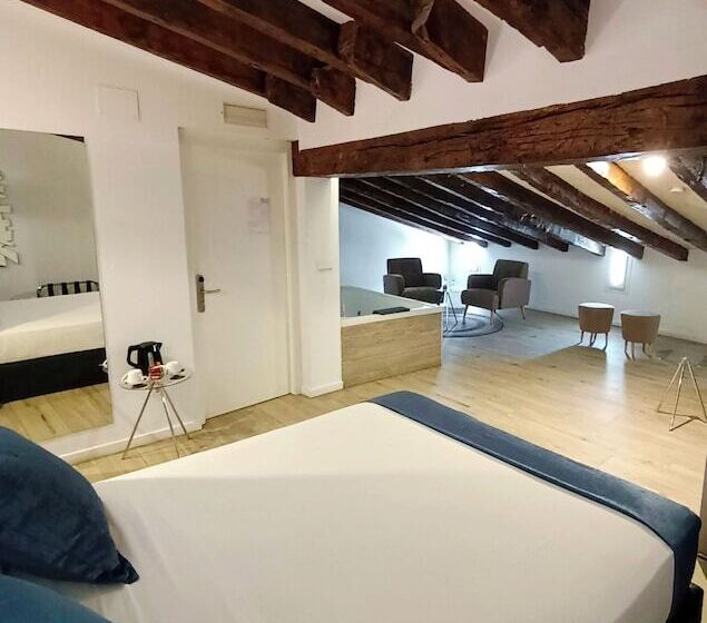 Junior Suite con Hidromasaje, El Siglo