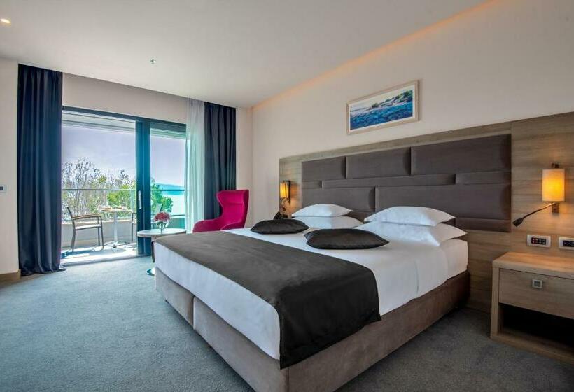 Superior Room Sea View with Balcony, Plaža Duće