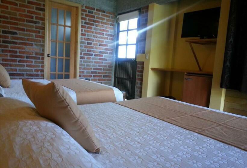 带阳台标准四人间, Matisses Hotel & Spa