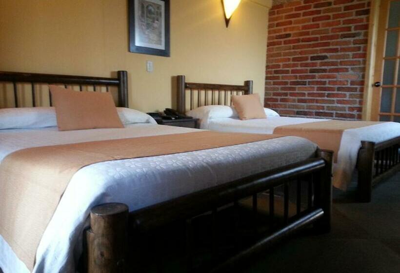 اتاق استاندارد چهارنفره با بالکن, Matisses Hotel & Spa