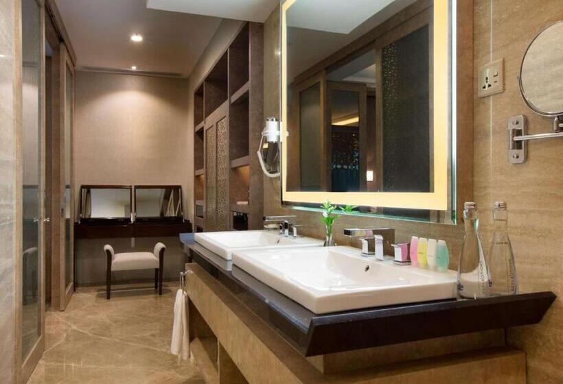 سوئیت با تخت بزرگ, Wyndham Panbil Batam