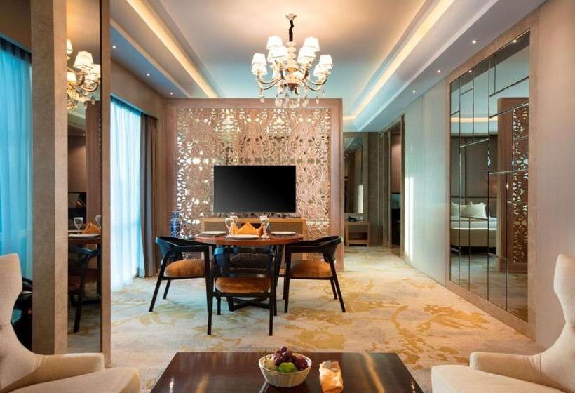 Люкс Кровать Кинг, Wyndham Panbil Batam