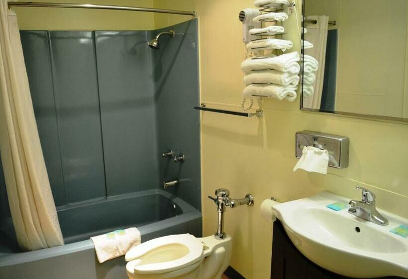 Трехместный Номер Deluxe, Economy Inn Bluefield