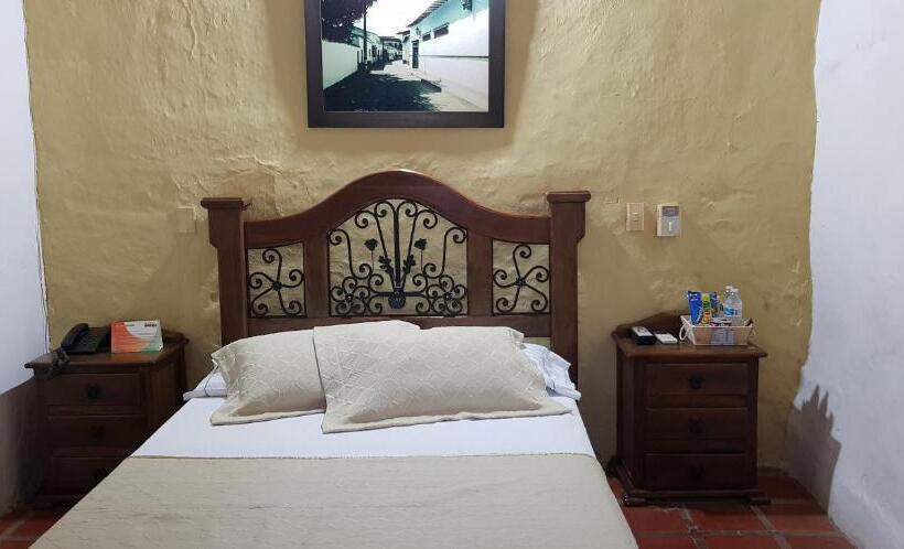 Номер Стандарт, Hostal Restaurante Guaracu
