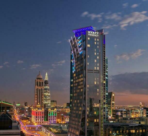 Стандартный Номер Кровать Кинг, Hyatt Regency Riyadh Olaya