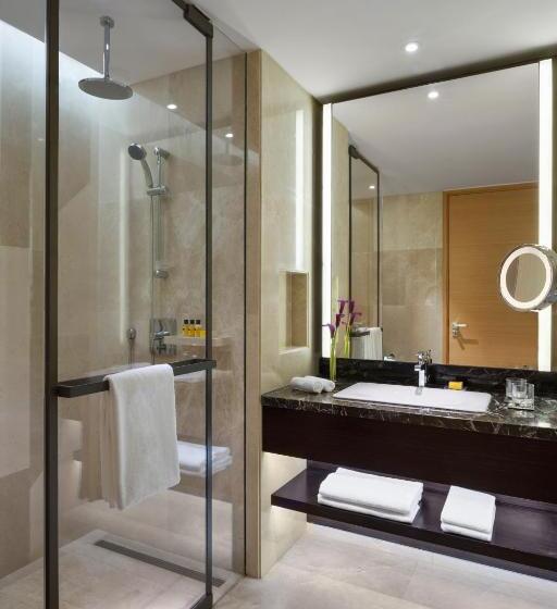 Номер Клуб Кровать Кинг, Hyatt Regency Riyadh Olaya