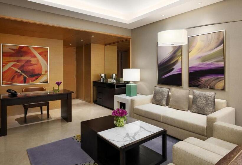 Люкс Кровать Кинг, Hyatt Regency Riyadh Olaya