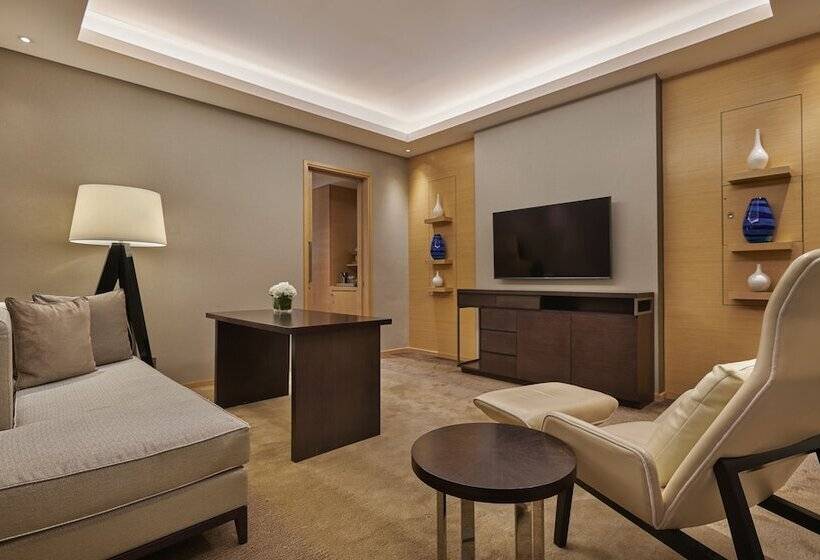 Номер Премиум, Hyatt Regency Riyadh Olaya