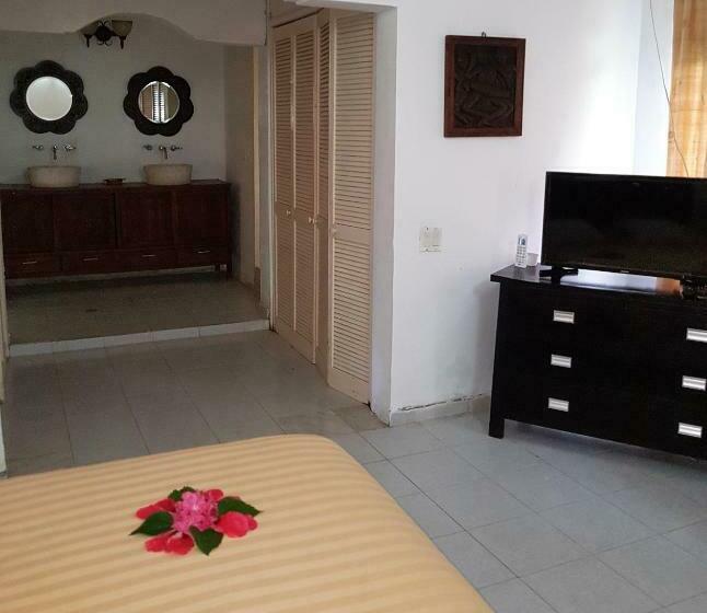带大床的豪华间, Playa Tranquilo B&b And Dive Shop