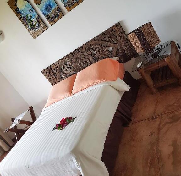 带共用浴室的标准房间, Playa Tranquilo B&b And Dive Shop