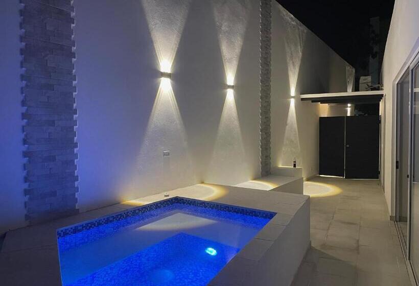 Люкс Deluxe Кровать Кинг, La Masia Hotel Boutique