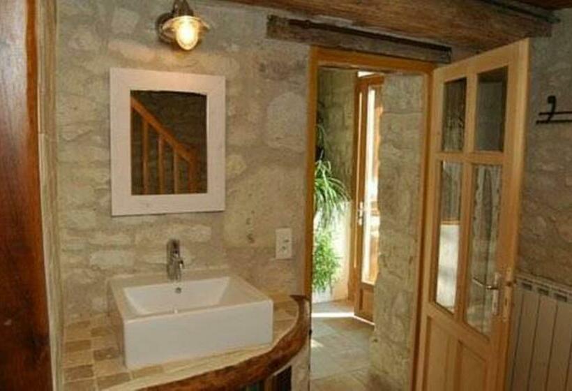 Номер Стандарт, Auberge Du Canabal