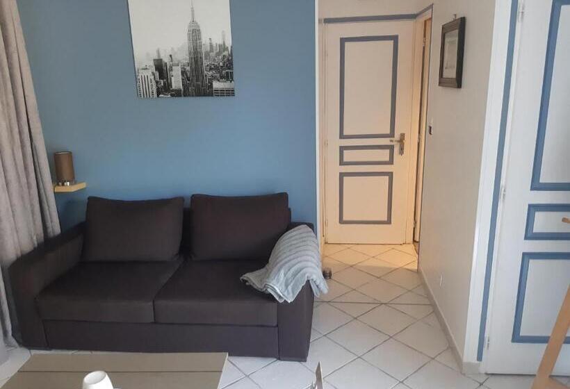 غرفة عائلية مطلّة علي الجبل, Chambre D Hote Veronique