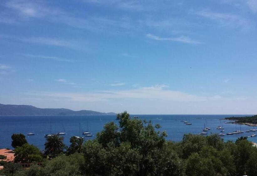 Номер Superior Вид на Море с Балконом, Mare E Monti