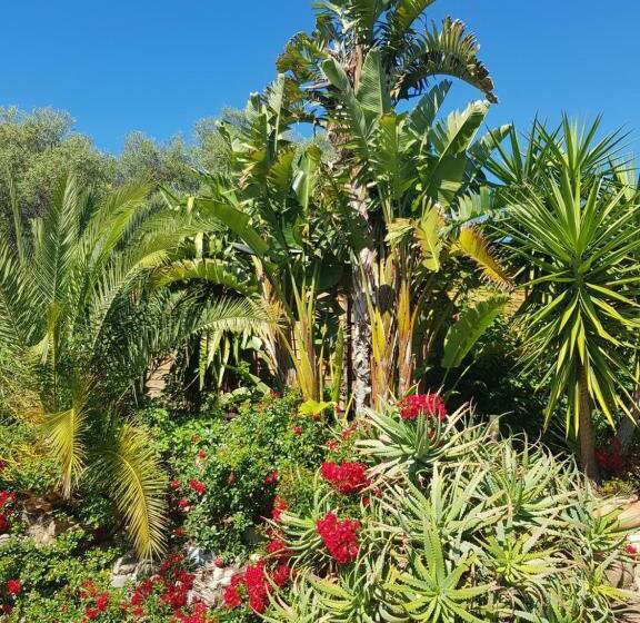 2 Bedrooms Suite Sea View, Mare E Monti