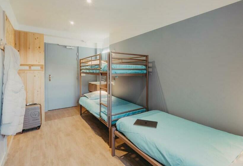 חדר סטנדרט לשלושה עם חדר אמבטיה משוף, Cis-ethic Etapes De Val Cenis