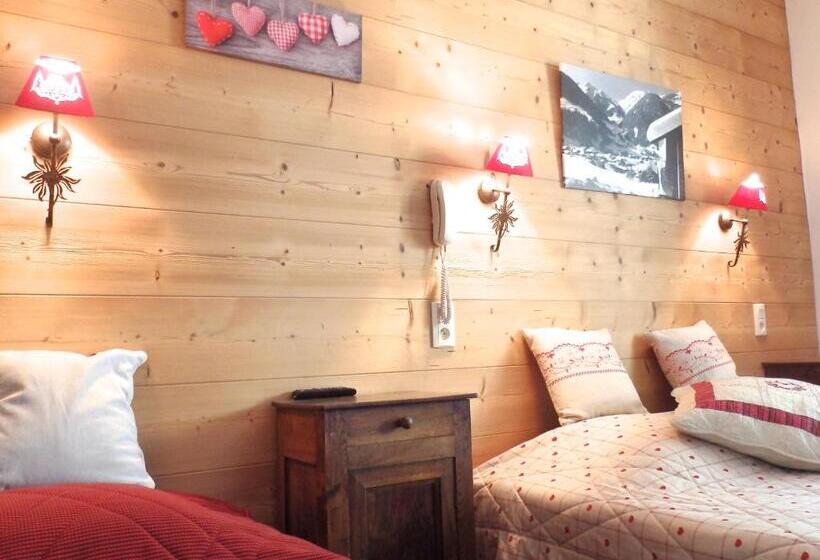 Номер Стандарт Трехместный, Hôtel Viallet
