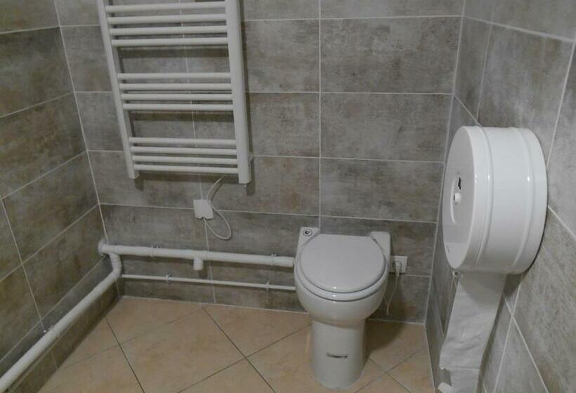 Номер Стандарт, Chambre D'hôtes Au Nid Du Thil
