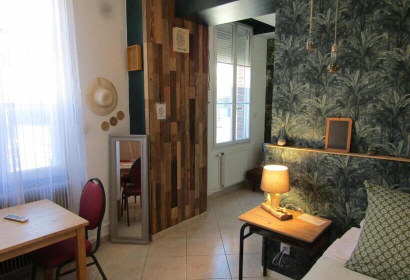 Номер Стандарт, Chambre D'hôtes Au Nid Du Thil