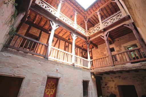 سوییت لوکس, La Maison Bakéa