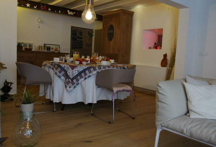 جناح جونيور, Le Chat Rouge Chambres D'hôtes De Charme En Alsace