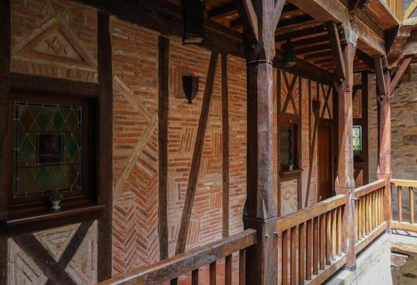 اتاق لوکس, La Maison Bakéa