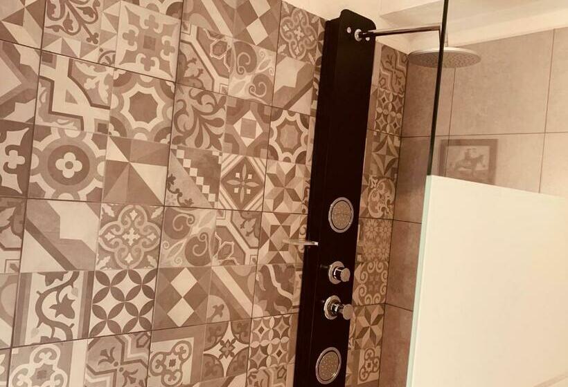 Семейный Номер, Hôtel U Passa Tempu