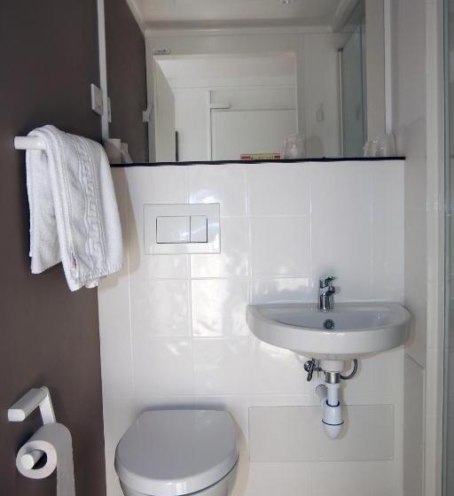 Номер Стандарт Трехместный, Fasthotel Albertville