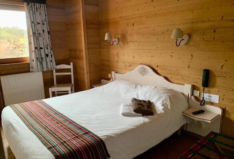 Номер Стандарт Трехместный, Hôtel   Restaurant Le Couchetat