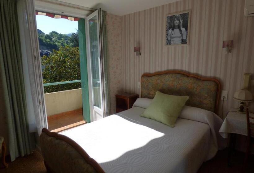 Номер Стандарт Вид на Сад, Hôtel Du Lion D'or