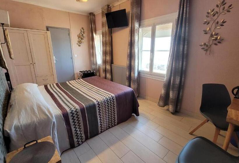 Номер Стандарт Вид на Море, Hôtel Le Dauphin Bleu