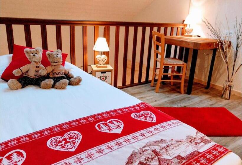 Четырехместный Номер Стандарт, Hôtel Le Vétiné