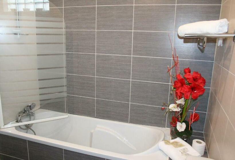 Четырехместный Номер Стандарт, Hôtel Les Italiens