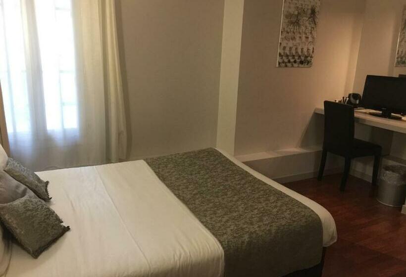 Номер Комфорт, Hôtel Vendôme