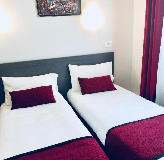 Номер Стандарт, Hôtel Vendôme