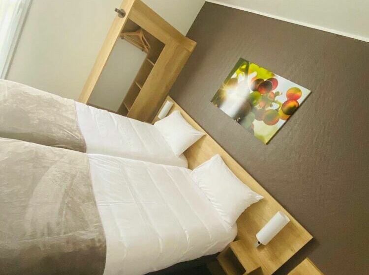 Standardzimmer, Wood Inn Bordeaux Aeroport