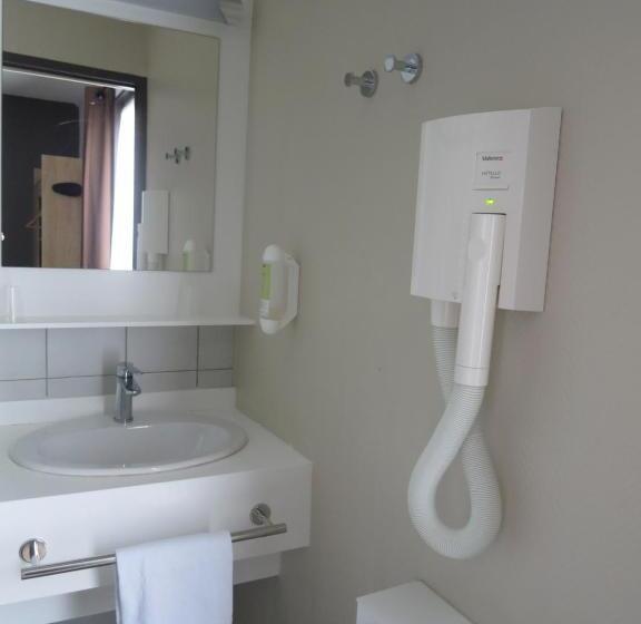 3-Bett-Standardzimmer, Wood Inn Bordeaux Aeroport