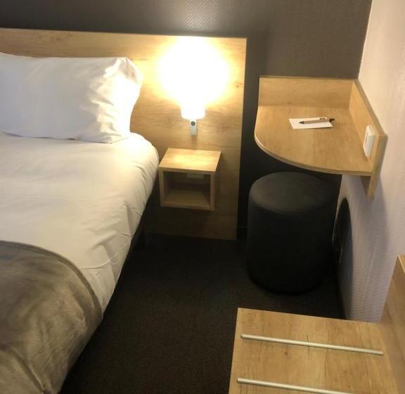 Номер Стандарт Трехместный, Wood Inn Bordeaux Aeroport