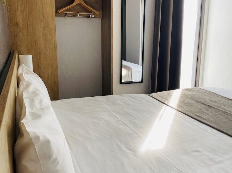 Номер Стандарт, Wood Inn Bordeaux Aeroport