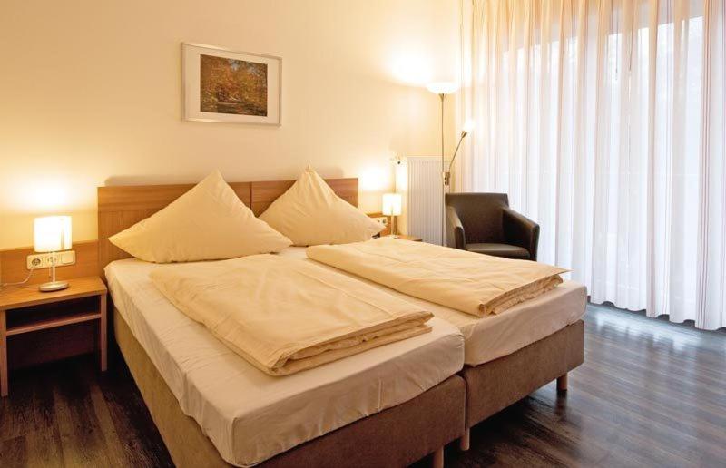 Номер Стандарт с Балконом, Haller Hotel Garni